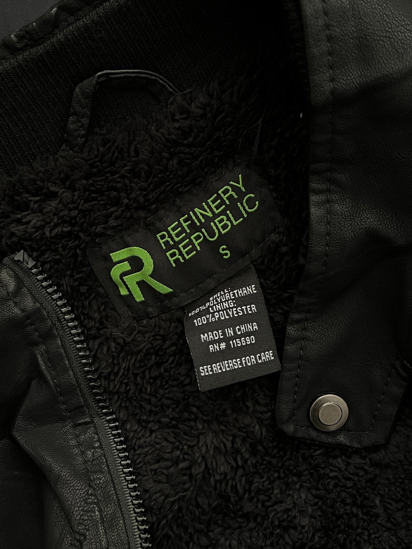 Jacket de cuero sintético,
talla S