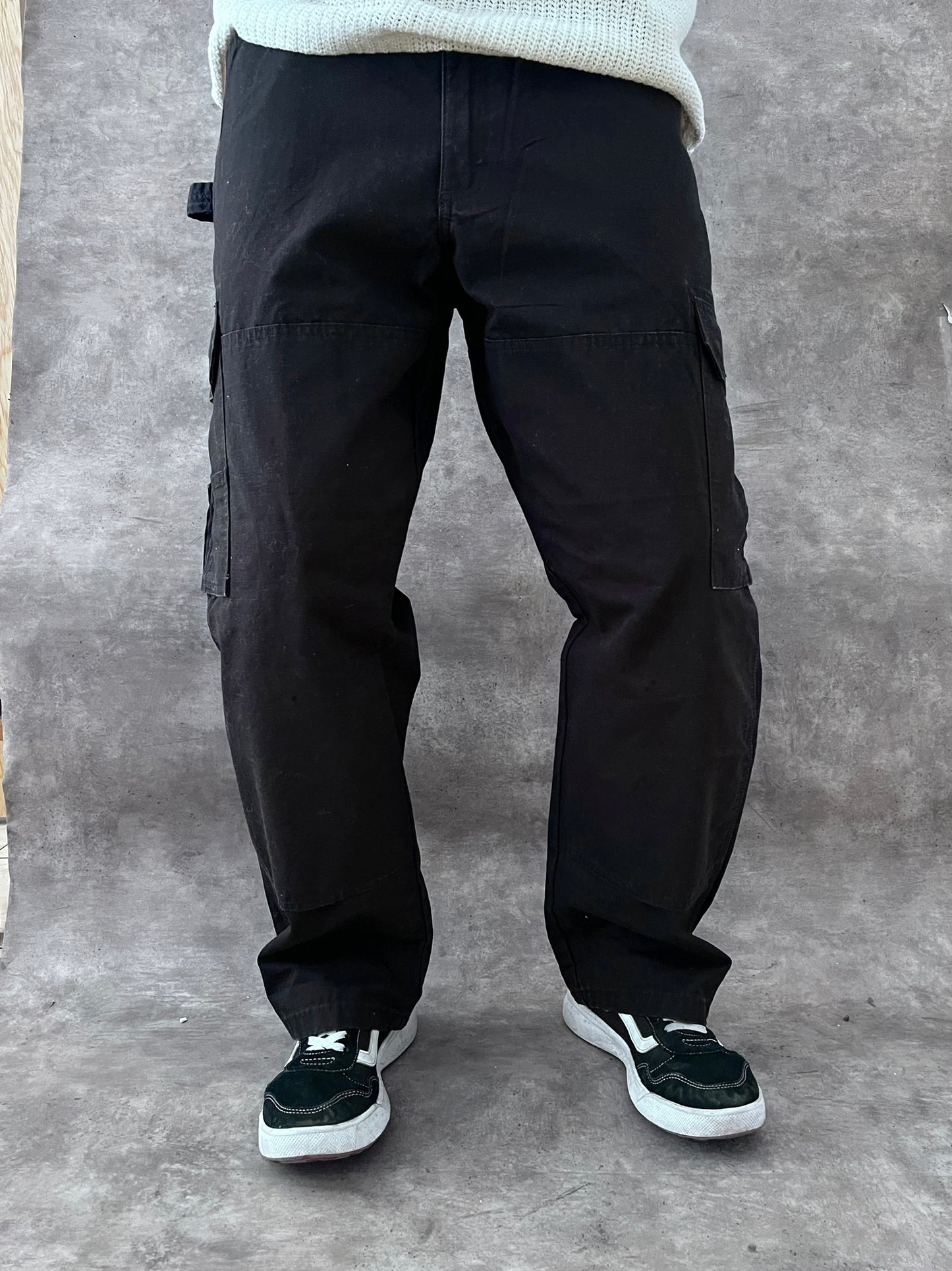 WRANGLER CARPENTER BLACK (40x30)