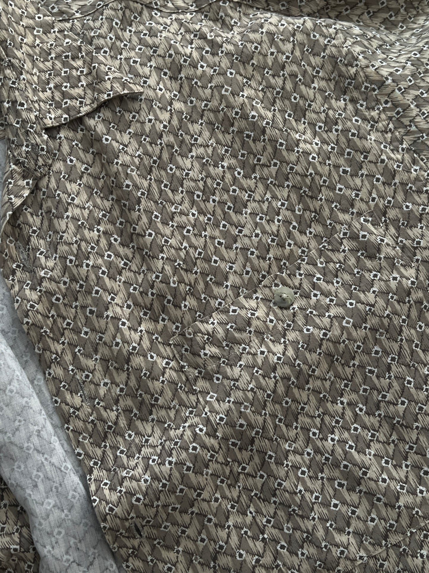 PIERRE CARDIN SLEEVE SHIRT (L)