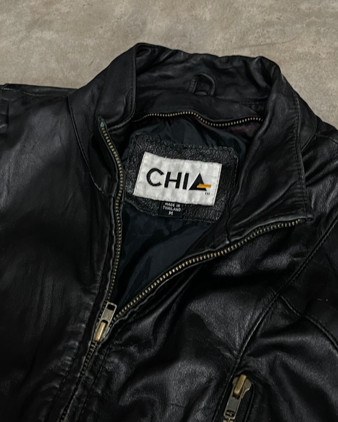 BLACK BOMBER LEATHER JACKET (M)