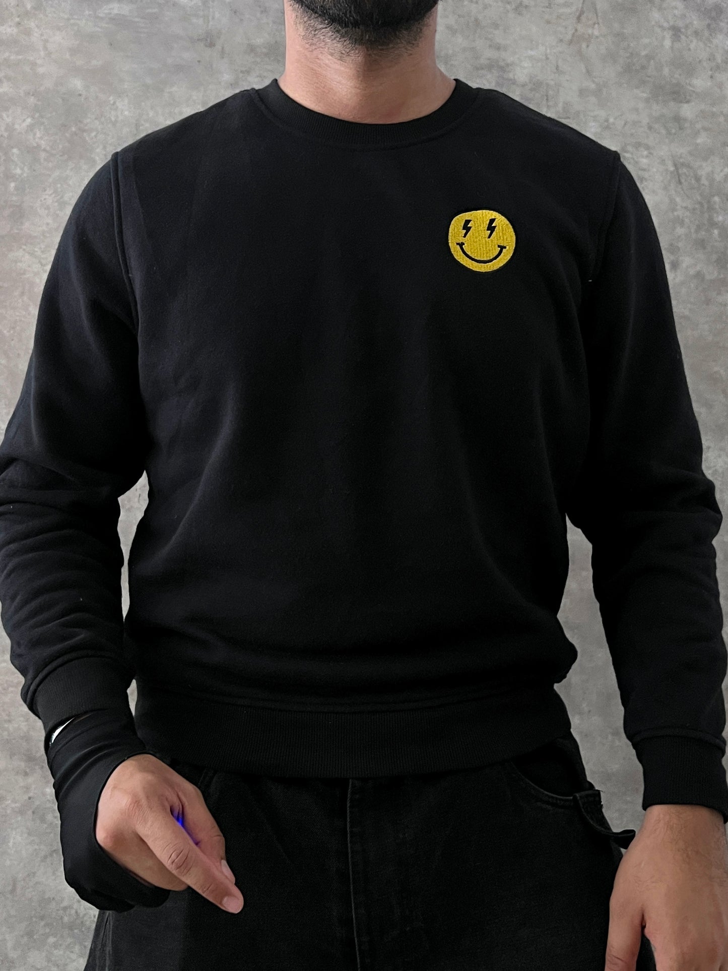 SMILEY FACE CREWNECK SWEATSHIRT (S)