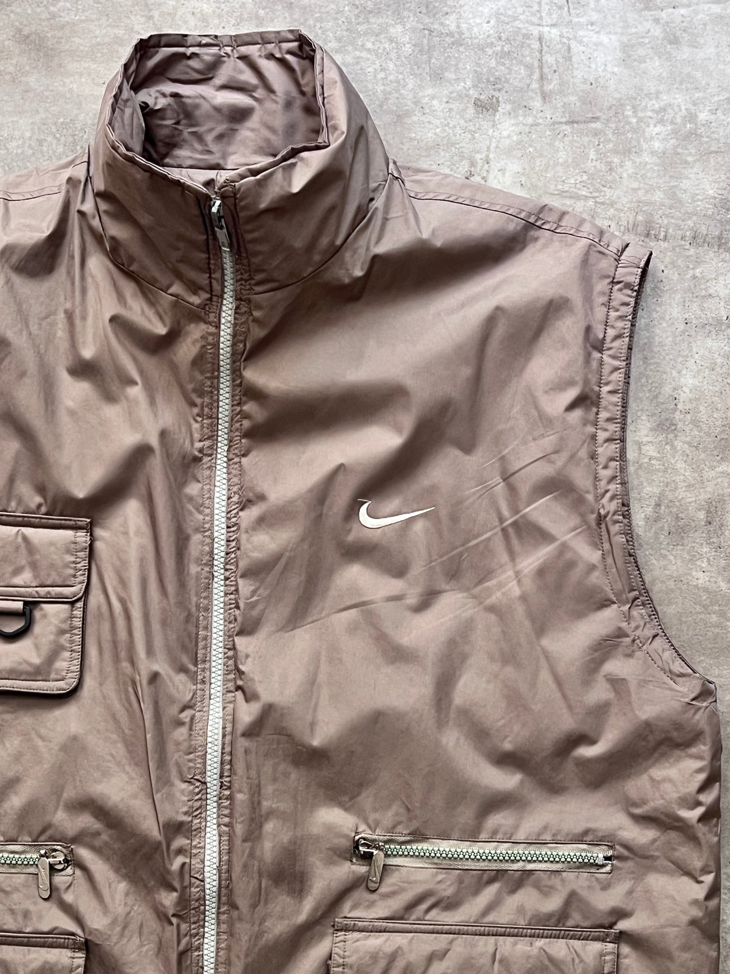 CHALECO NIKE (L)