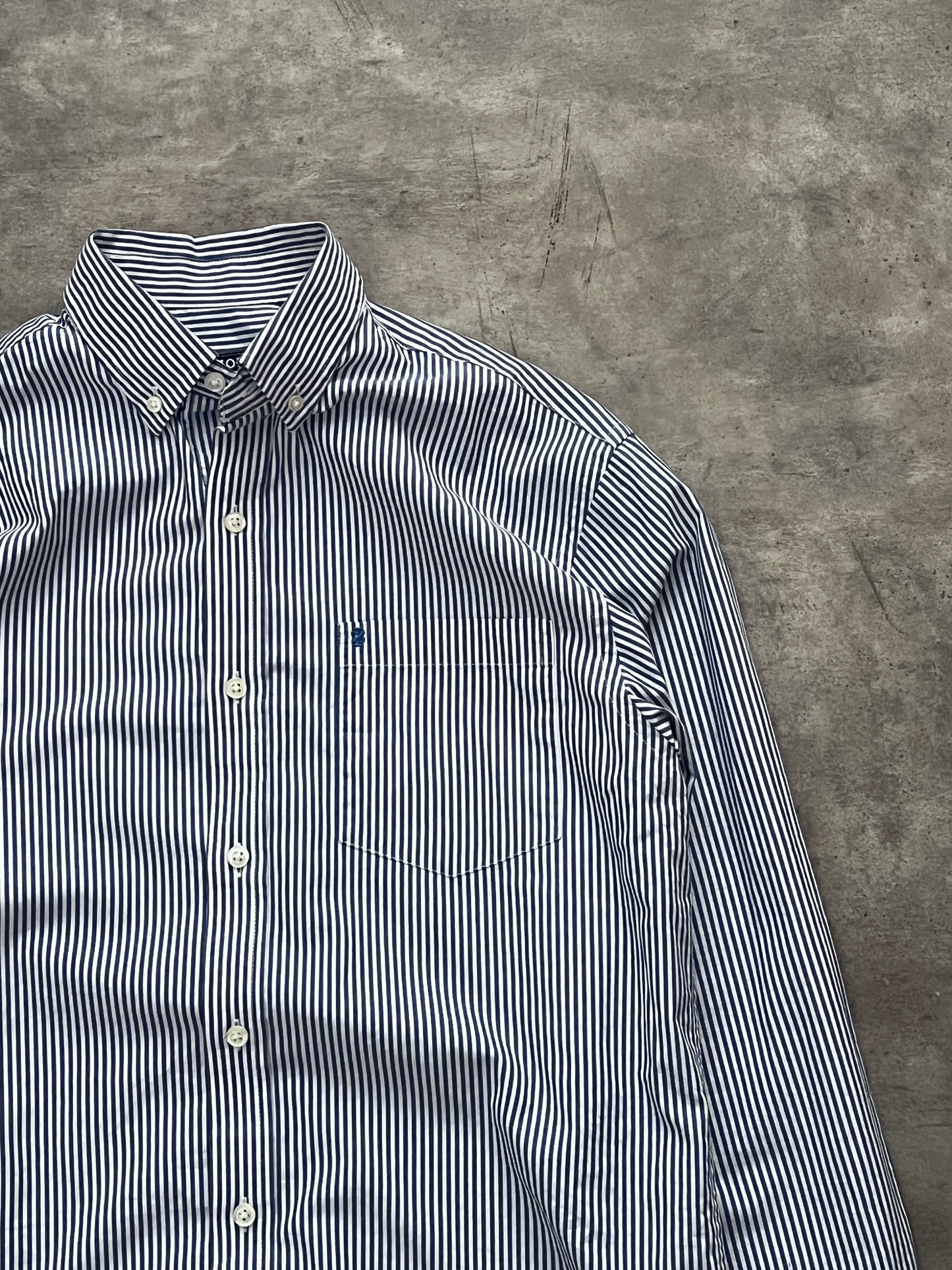 IZOD STRIPED SHIRT (S/M)