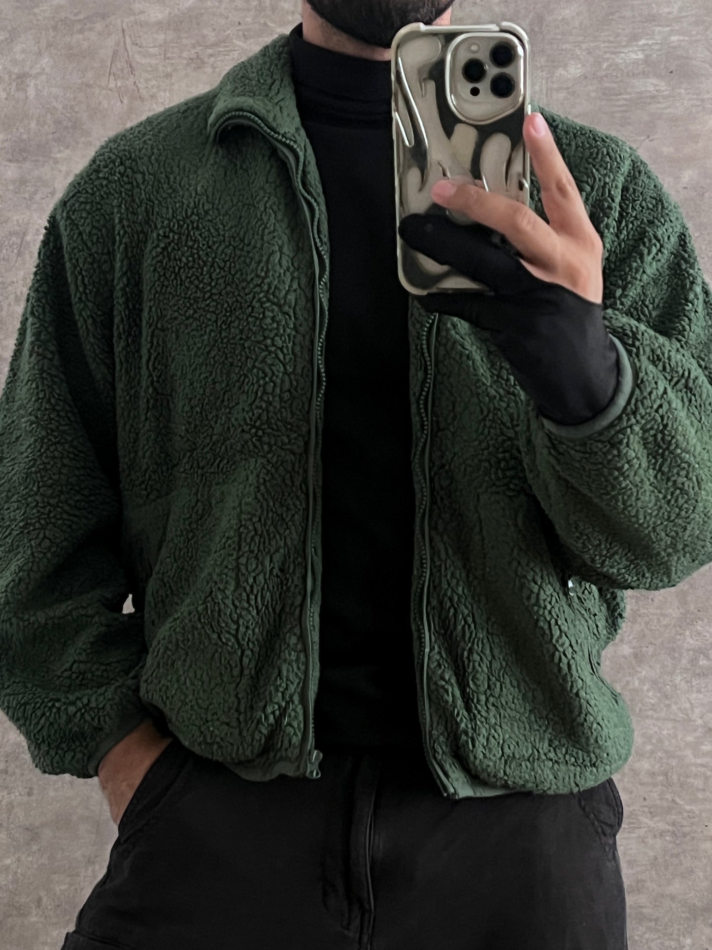 GREEN SWEATER BOXY FIT. (S/M)