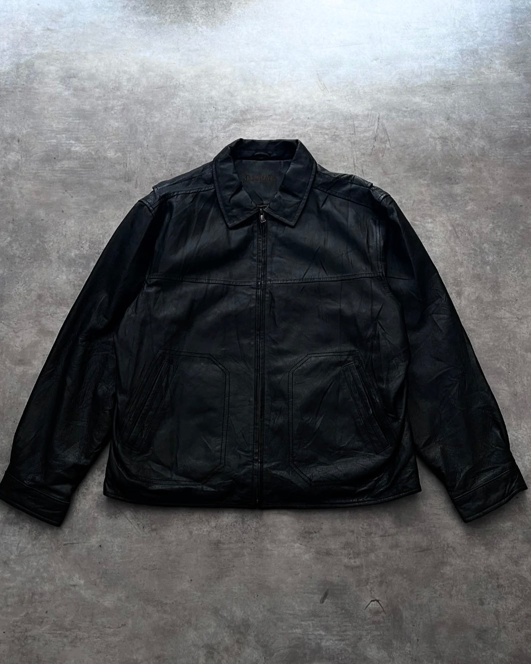 LEATHER JACKET (L)