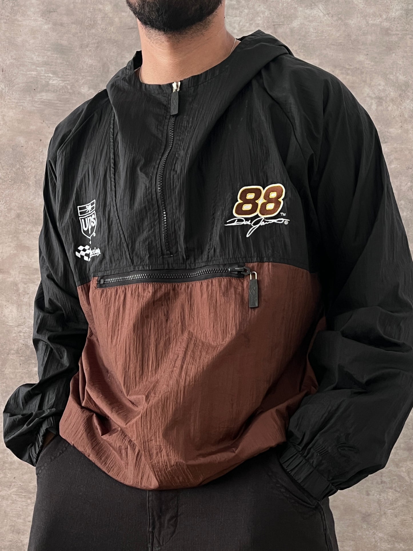 10. RACER WINDBREAKER (M)