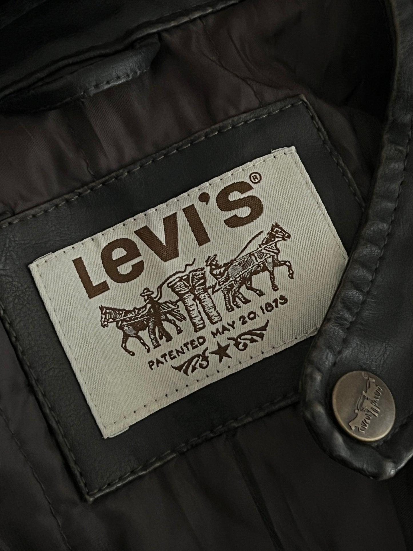 Jacket de piel Levi's (L)