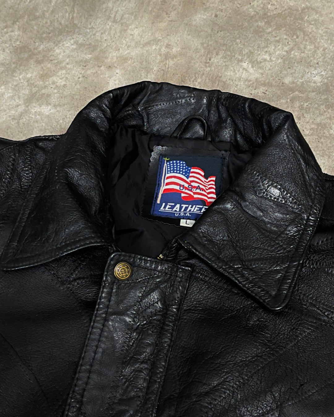 BLACK BOMBER LEATHER JACKET (L)