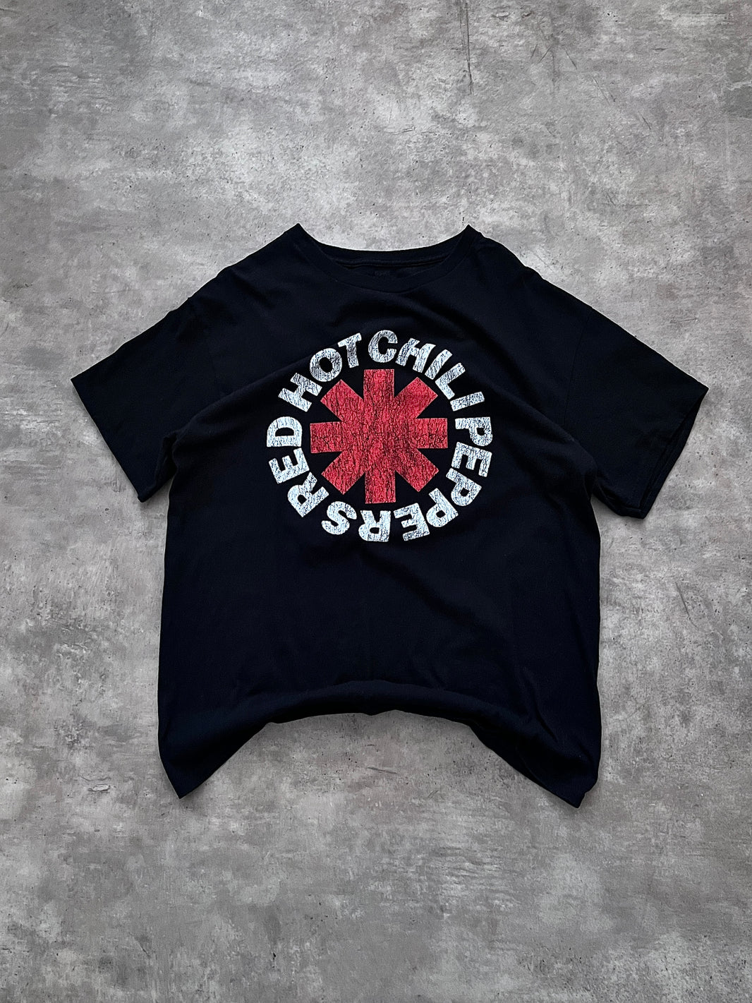 RED HOT CHILI PEPPERS BAND TEE (L)