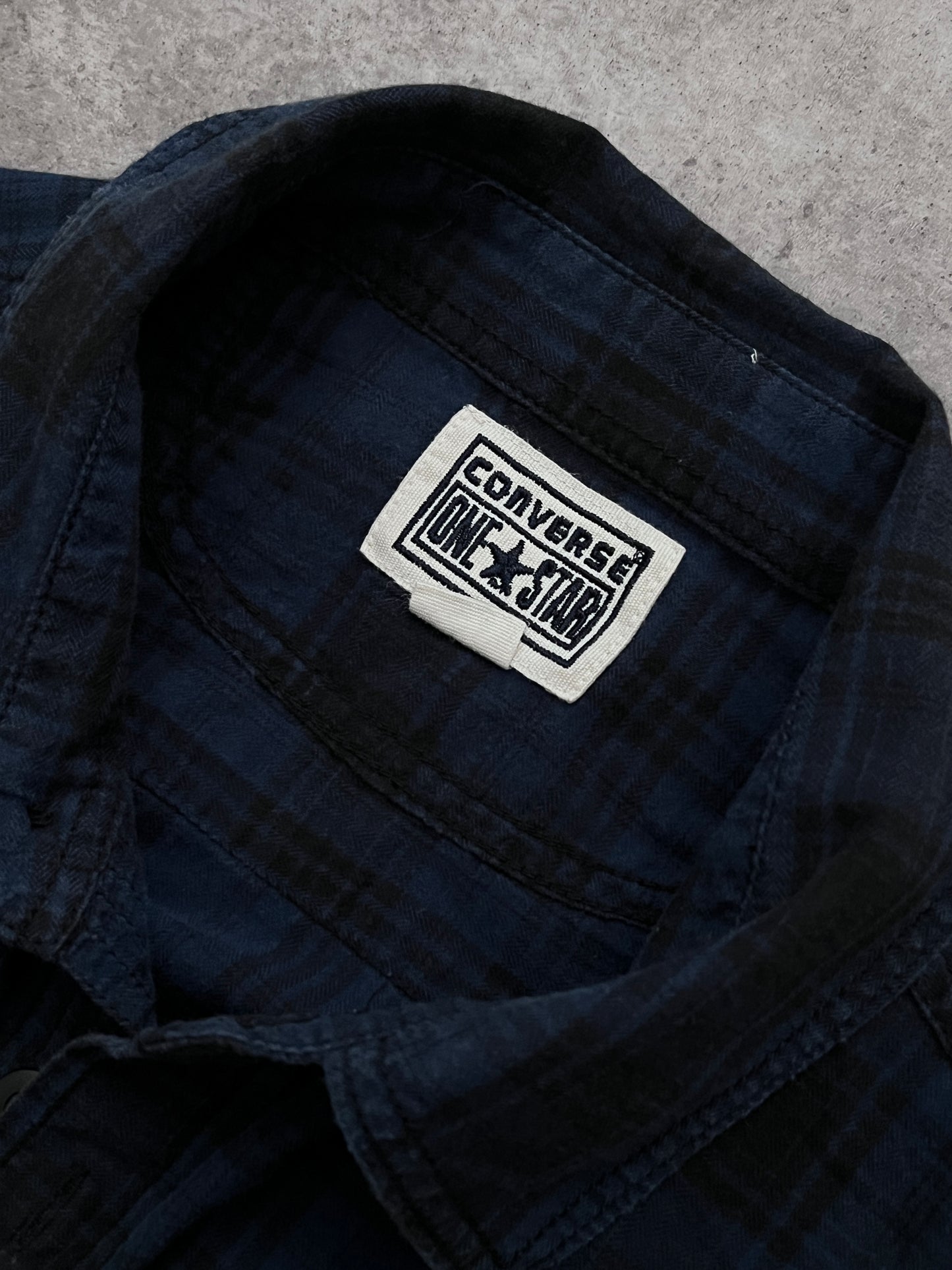 CONVERSE SHIRT CROPPED (M)