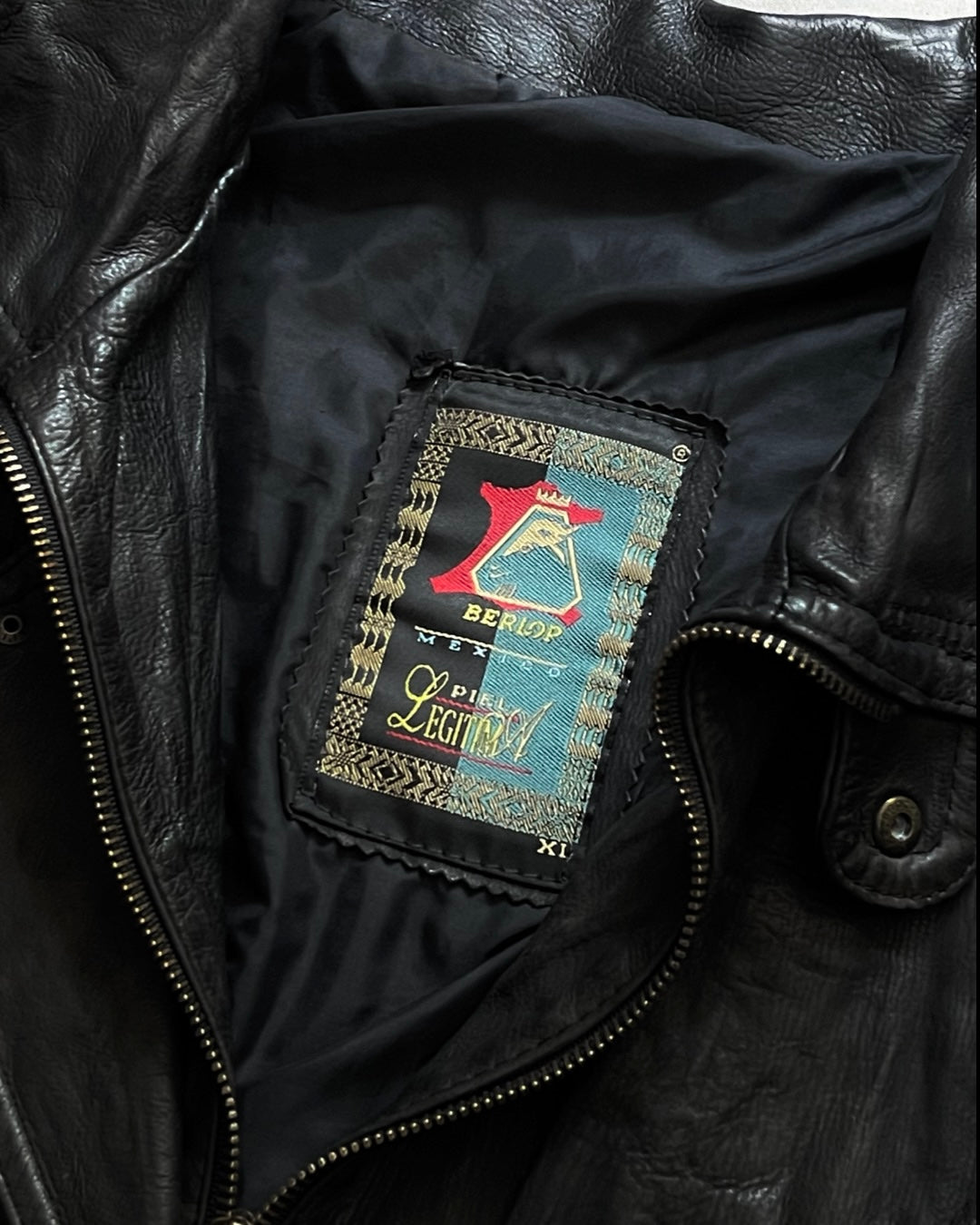 GENUINA LEATHER BIKER JACKET (L)