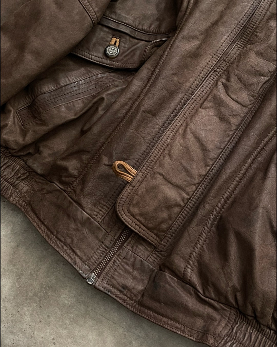 BOMBER LEATHER BROWN JACKET (XL)