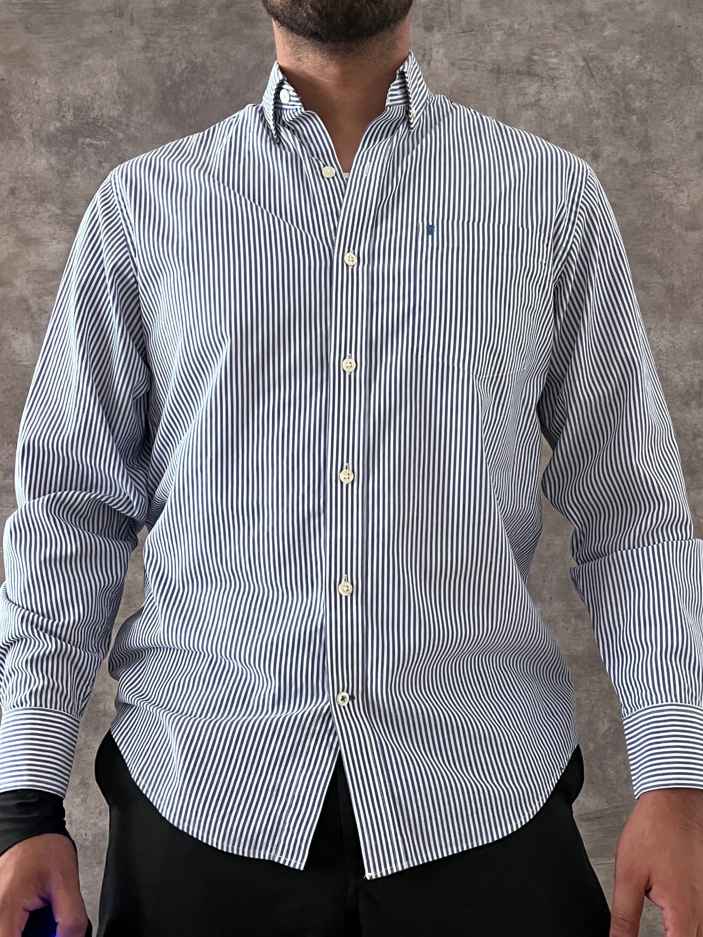 IZOD STRIPED SHIRT (S/M)
