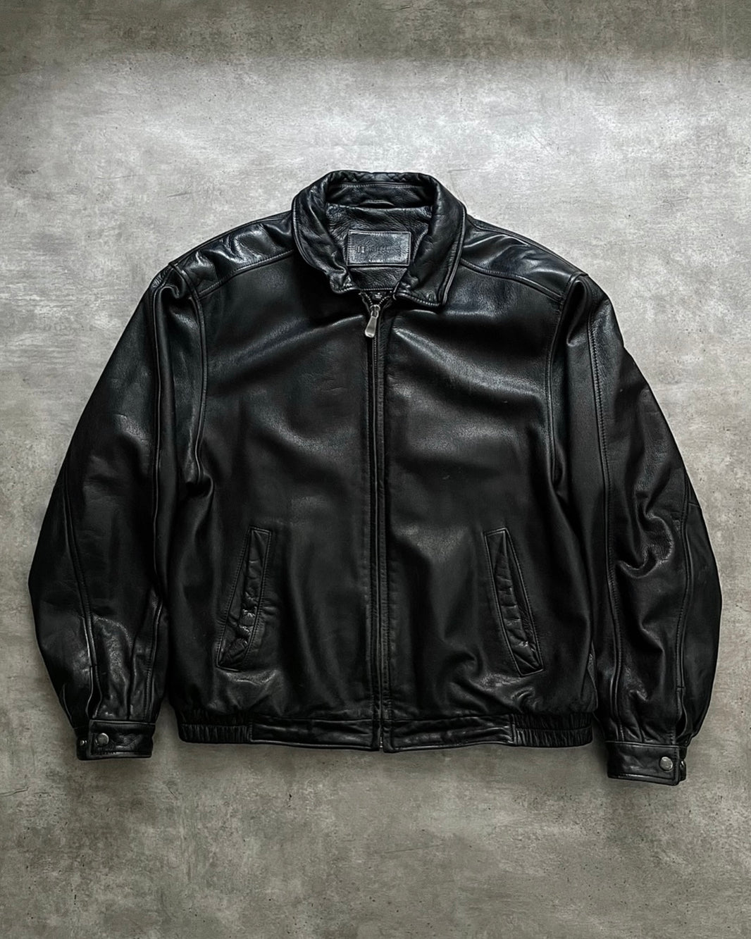 HEAVY LEATHER BOMBER JACKET (M)
