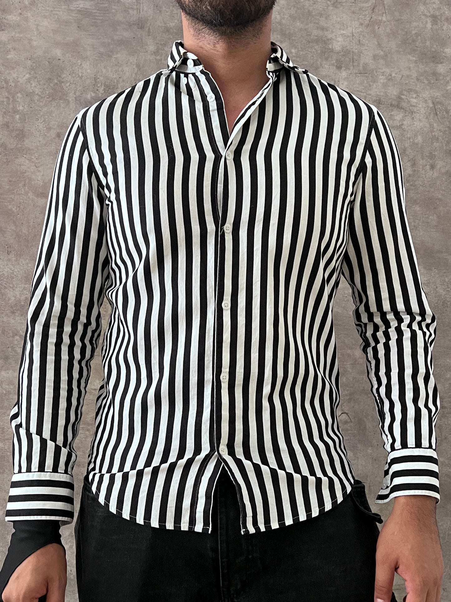 BLACK & WHITE STRIPED SHIRT (S)