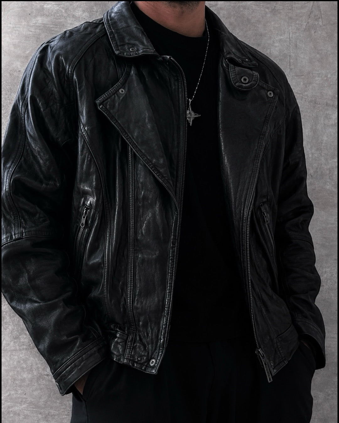 GENUINA LEATHER BIKER JACKET (L)