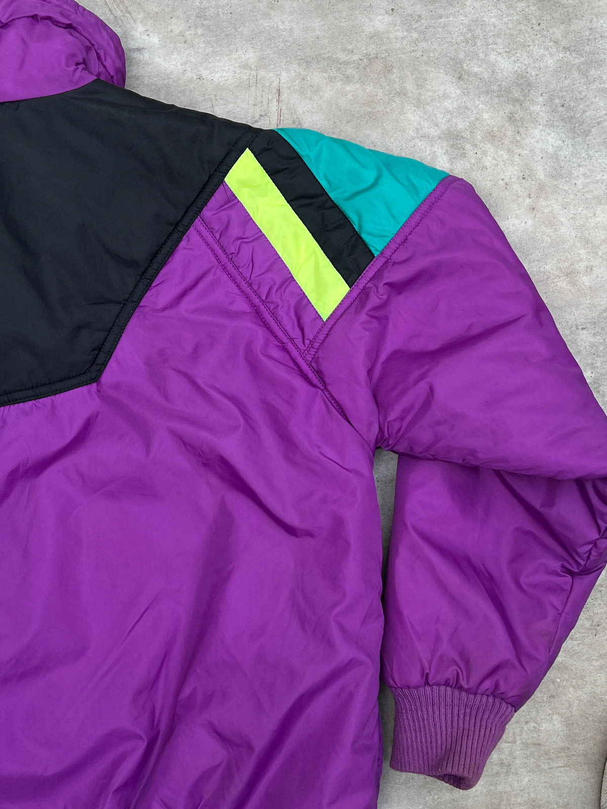 Retro Windbreaker (S)