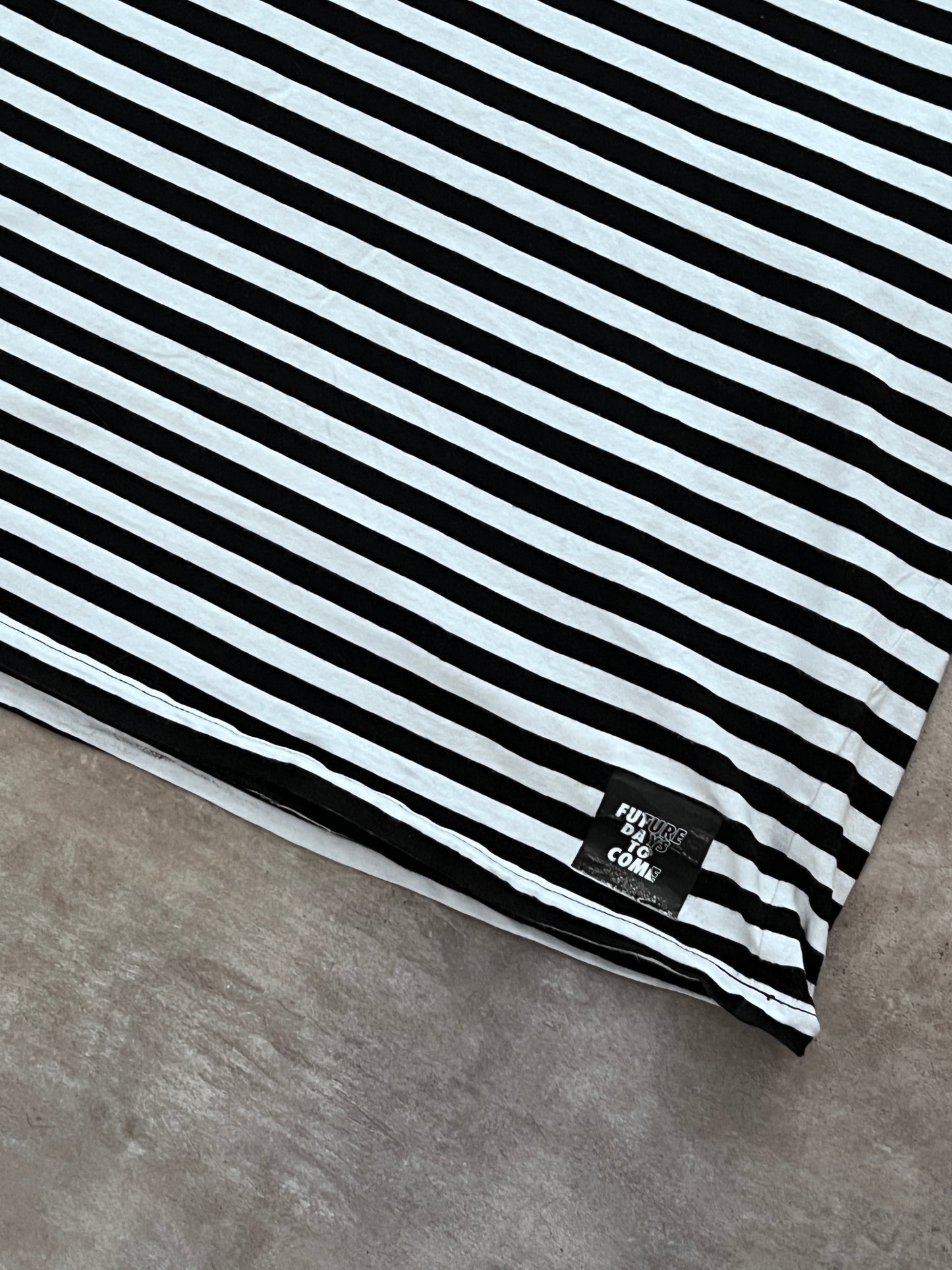 TEE STRIPED BLACK/WHITE (M)