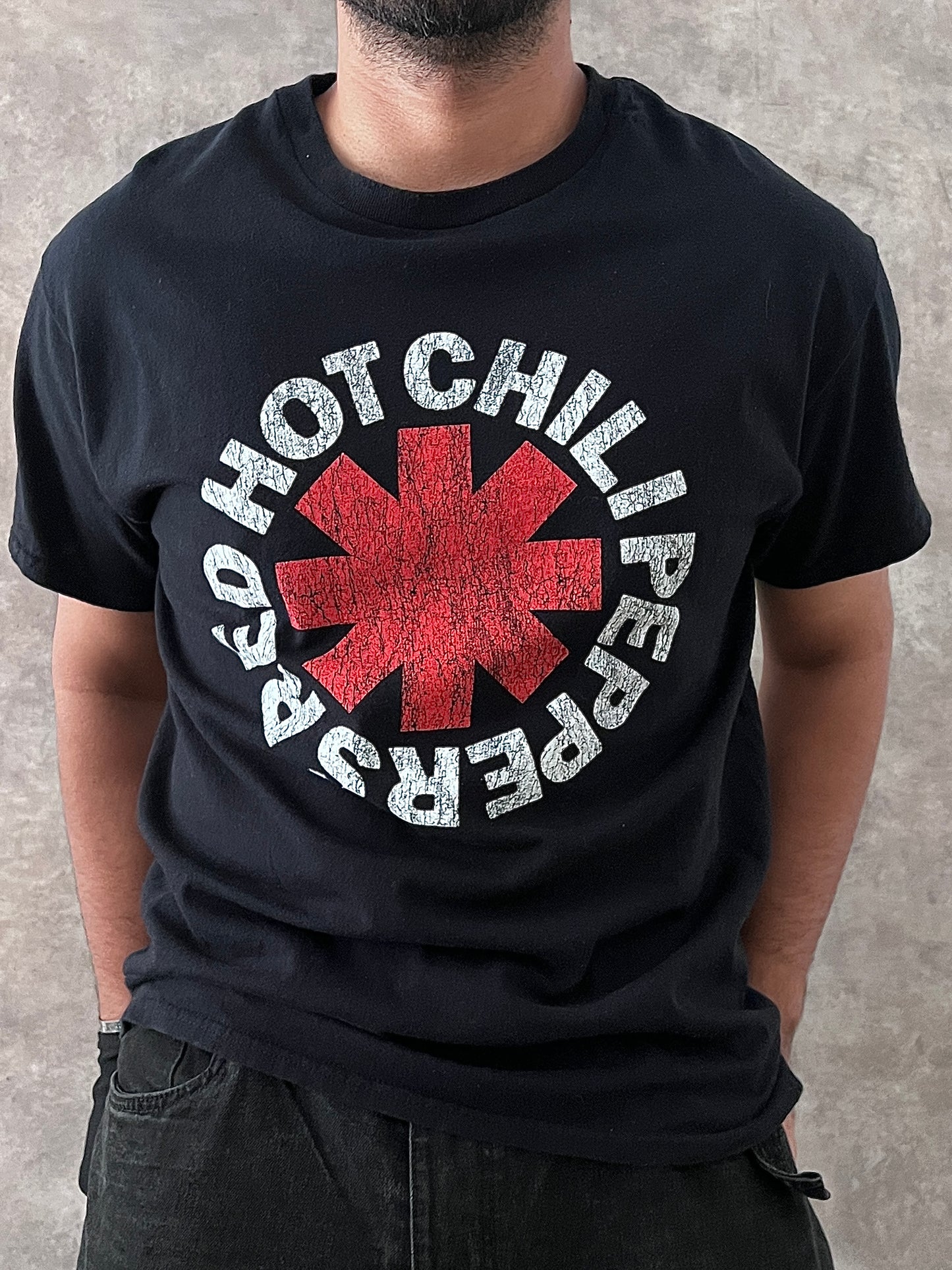 RED HOT CHILI PEPPERS BAND TEE (L)