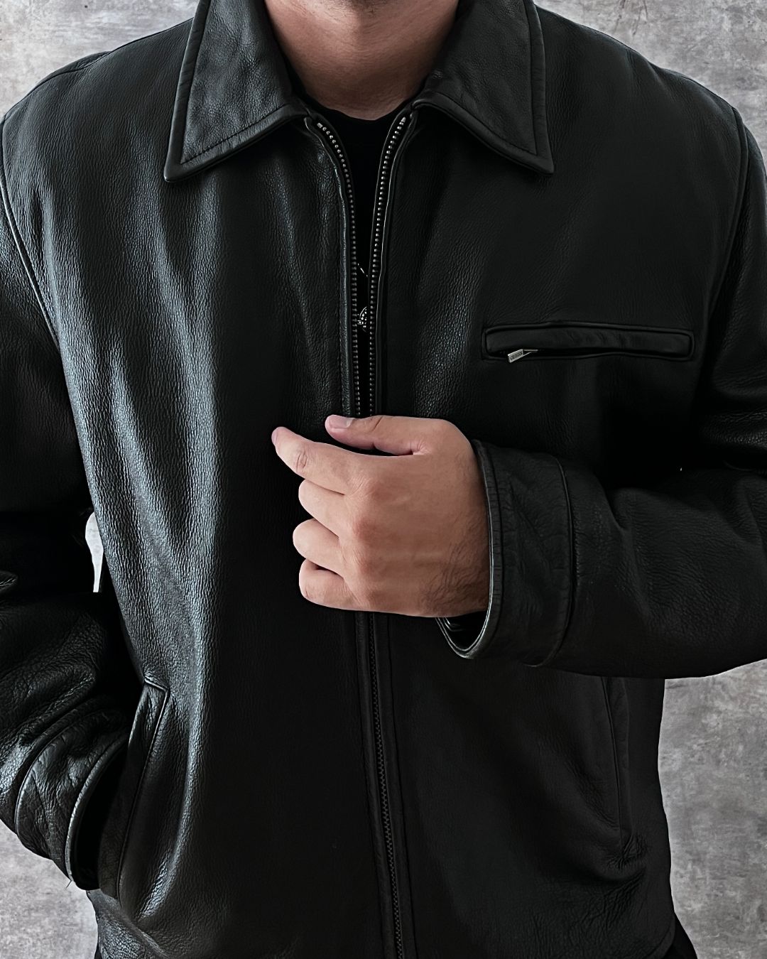 LEATHER GUESS JACKET (L)