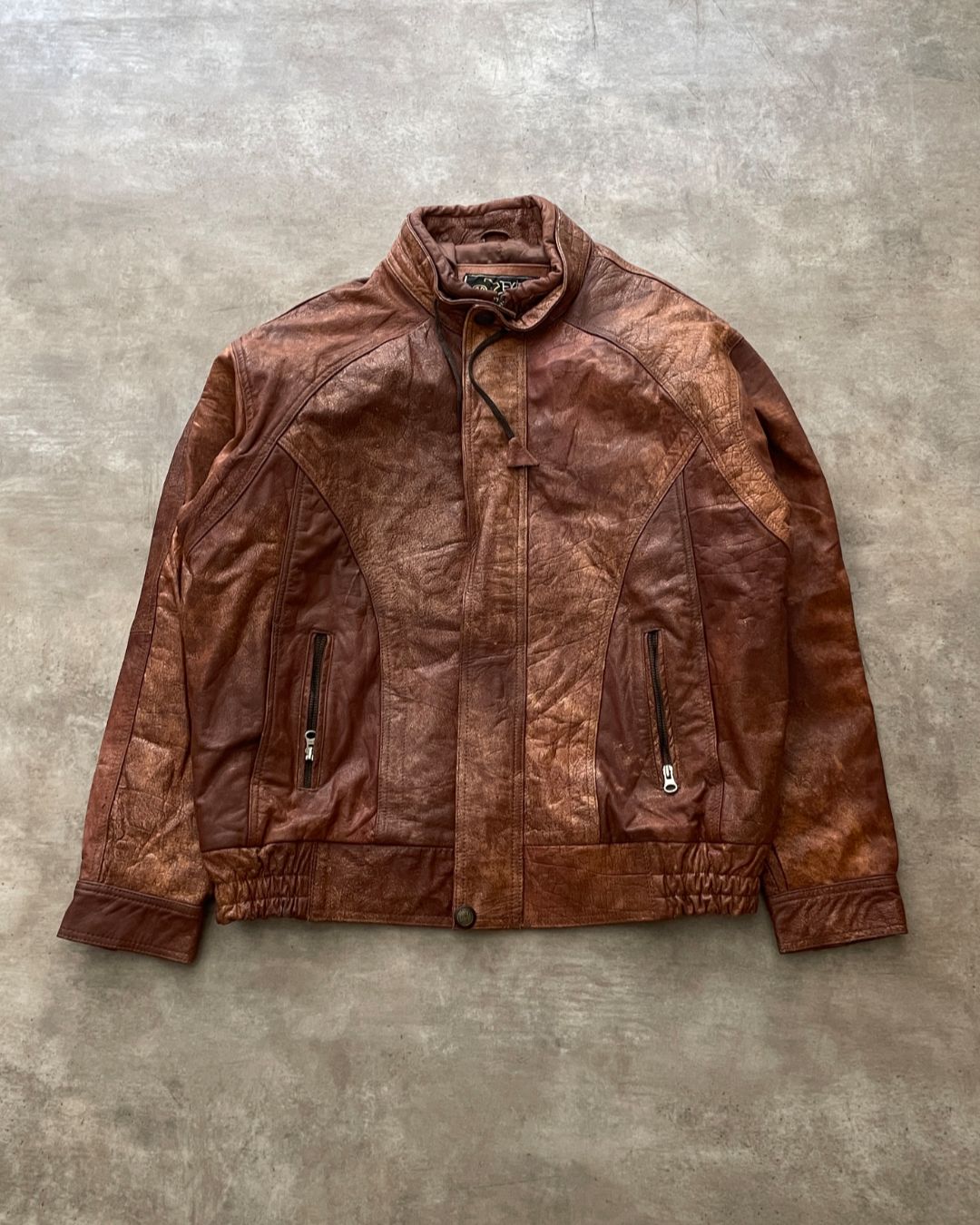 LEATHER BOMBER JACKET. (M)