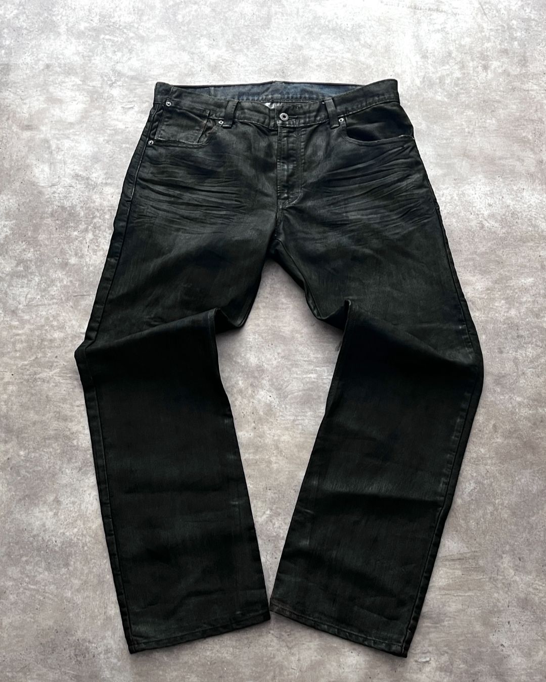 HAND TREATED BLACK DENIM JEANS LEVI'S (36X32)