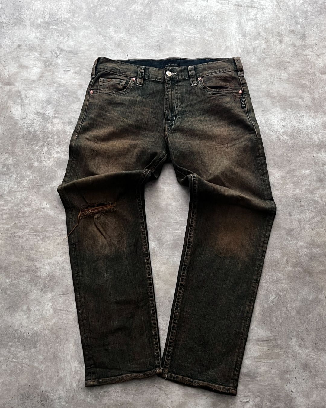 COWBOY DISTRESSED JEANS (34x32)