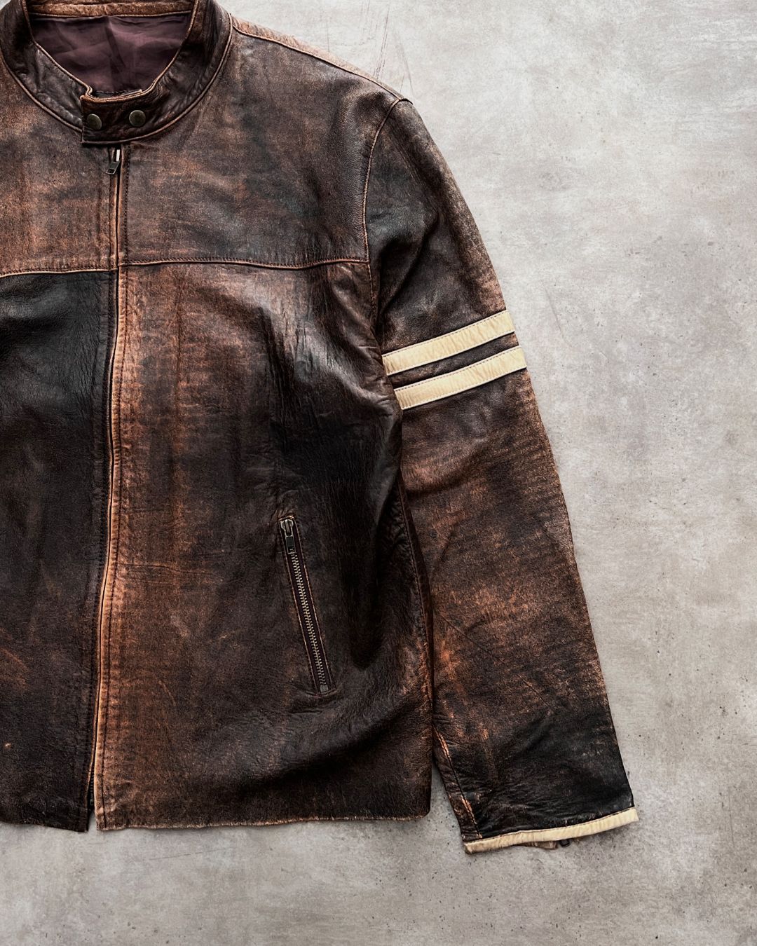 DISTRESSED LEATHER JACKET (L)