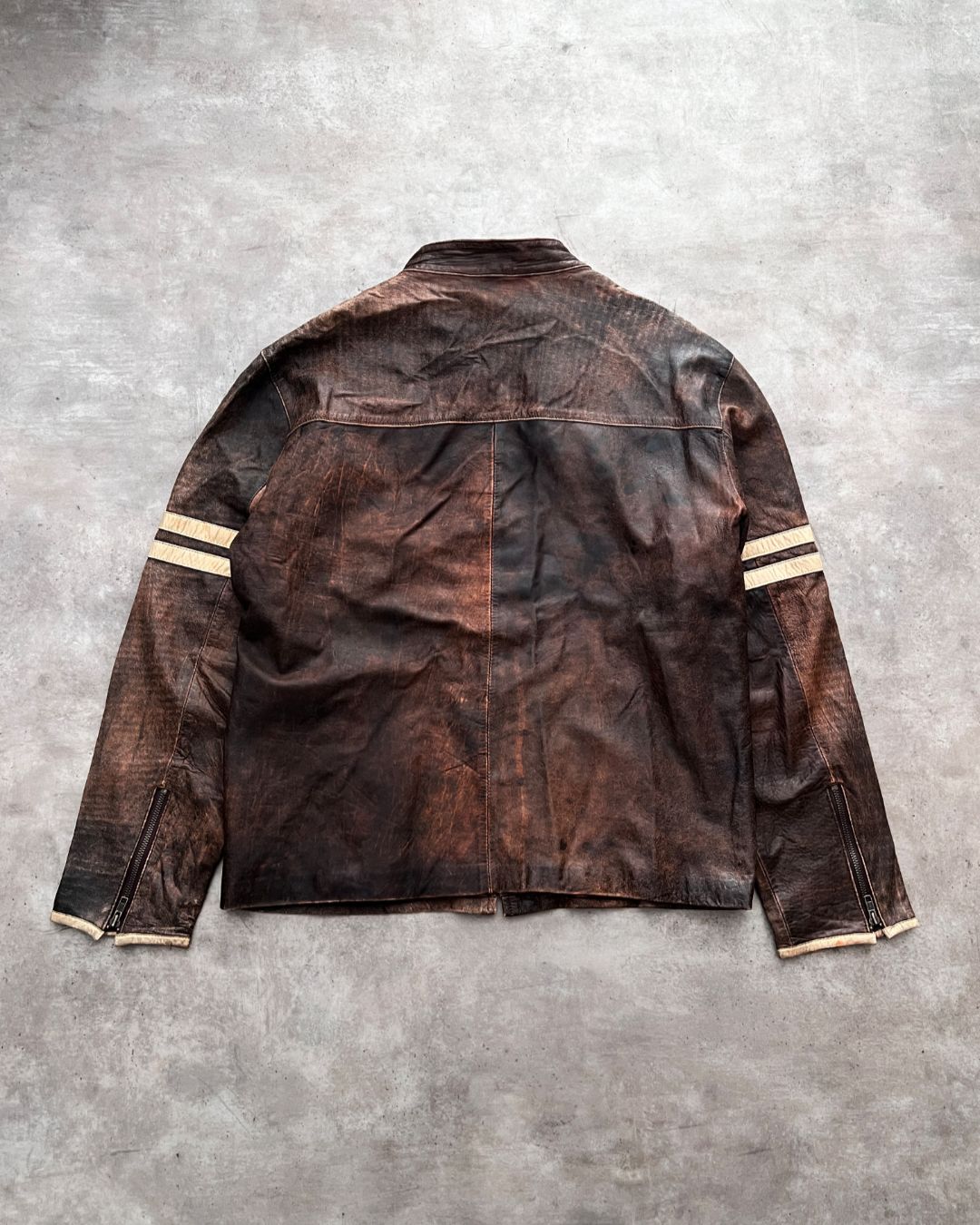DISTRESSED LEATHER JACKET (L)