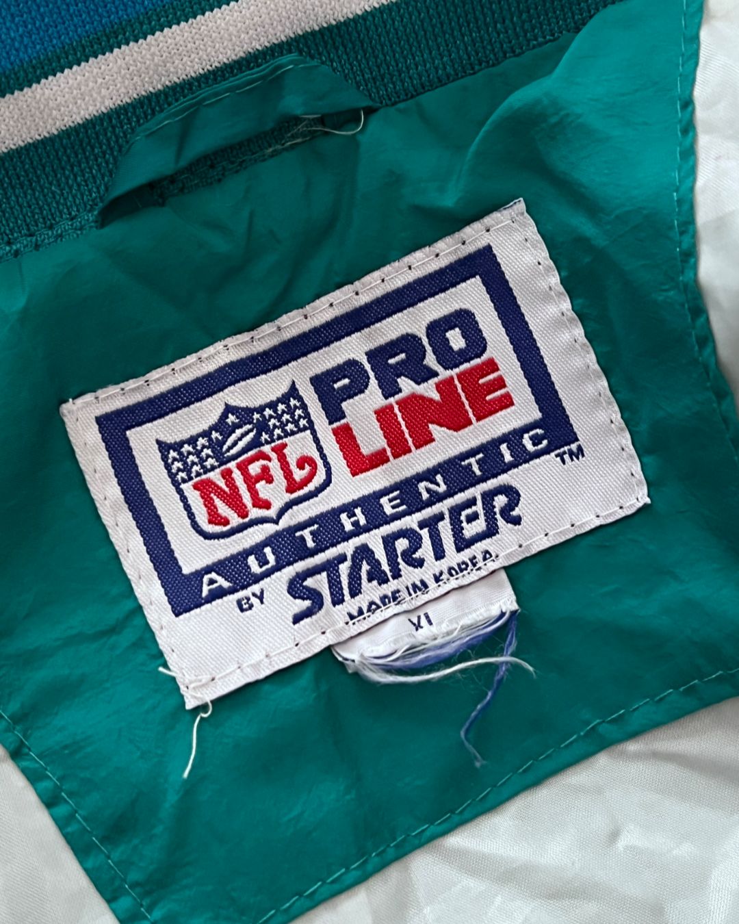 KOREAN DOLPHINS JACKET (XL)