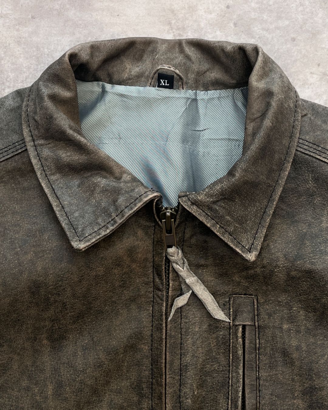 LEATHER BOMBER JACKET (XL)