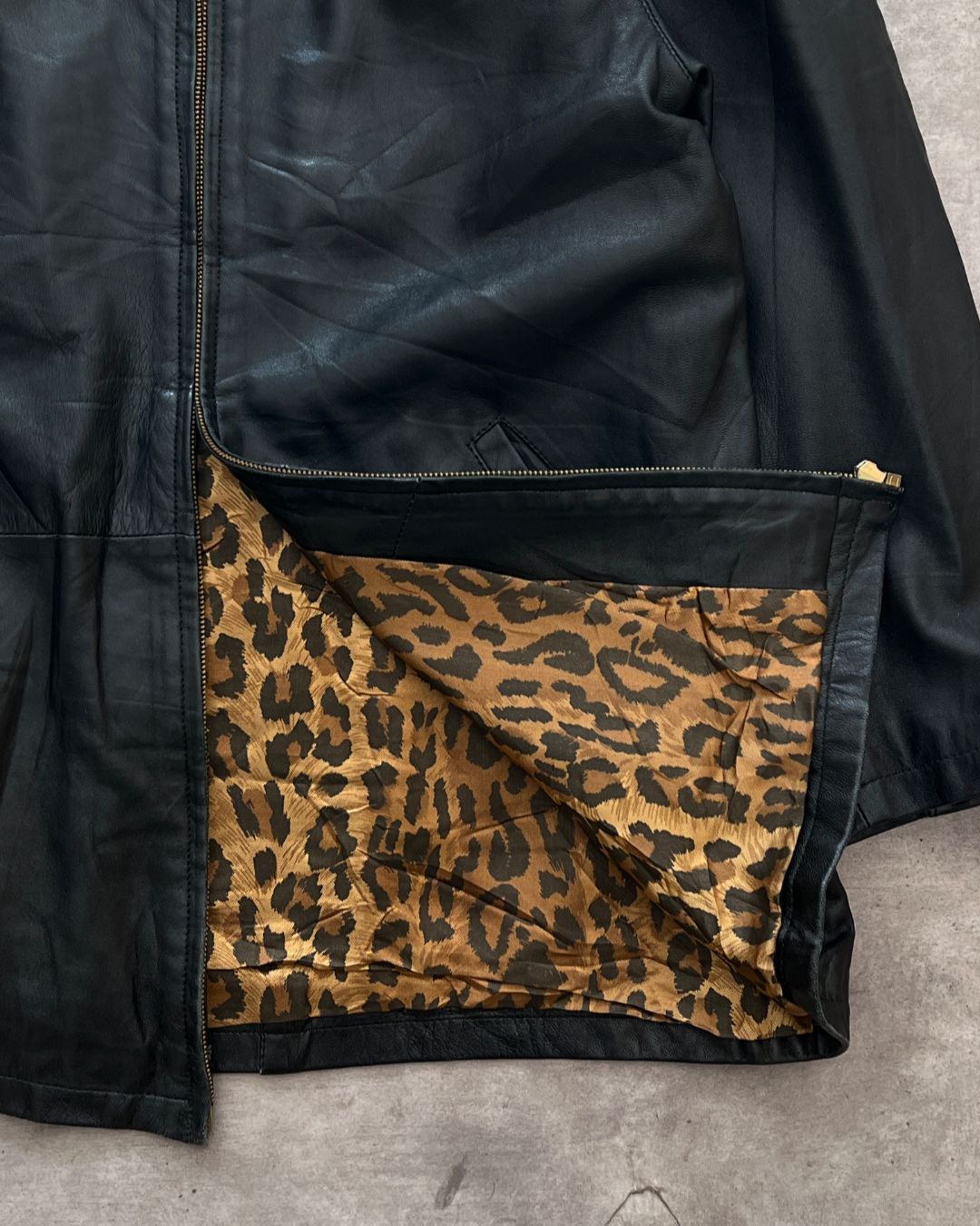LEATHER COAT (S)