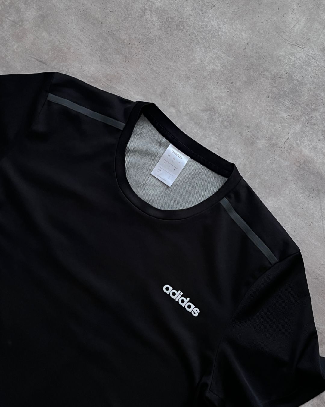 ADIDAS TEE BLACK (L)
