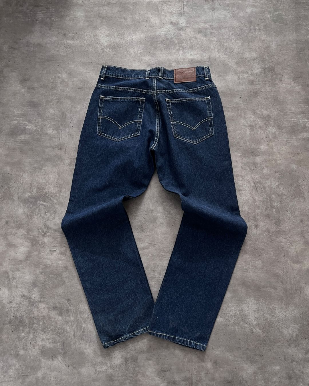 LEVIS INDIGO DENIM JEANS (34)