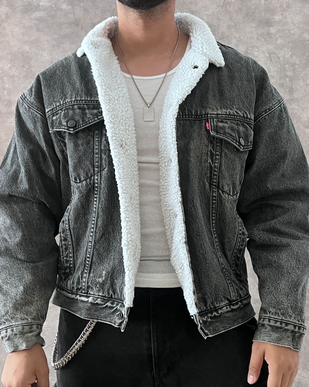 LEVI’S SHERPA DENIM JACKET (L)