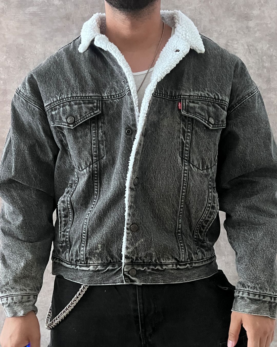 LEVI’S SHERPA DENIM JACKET (L)