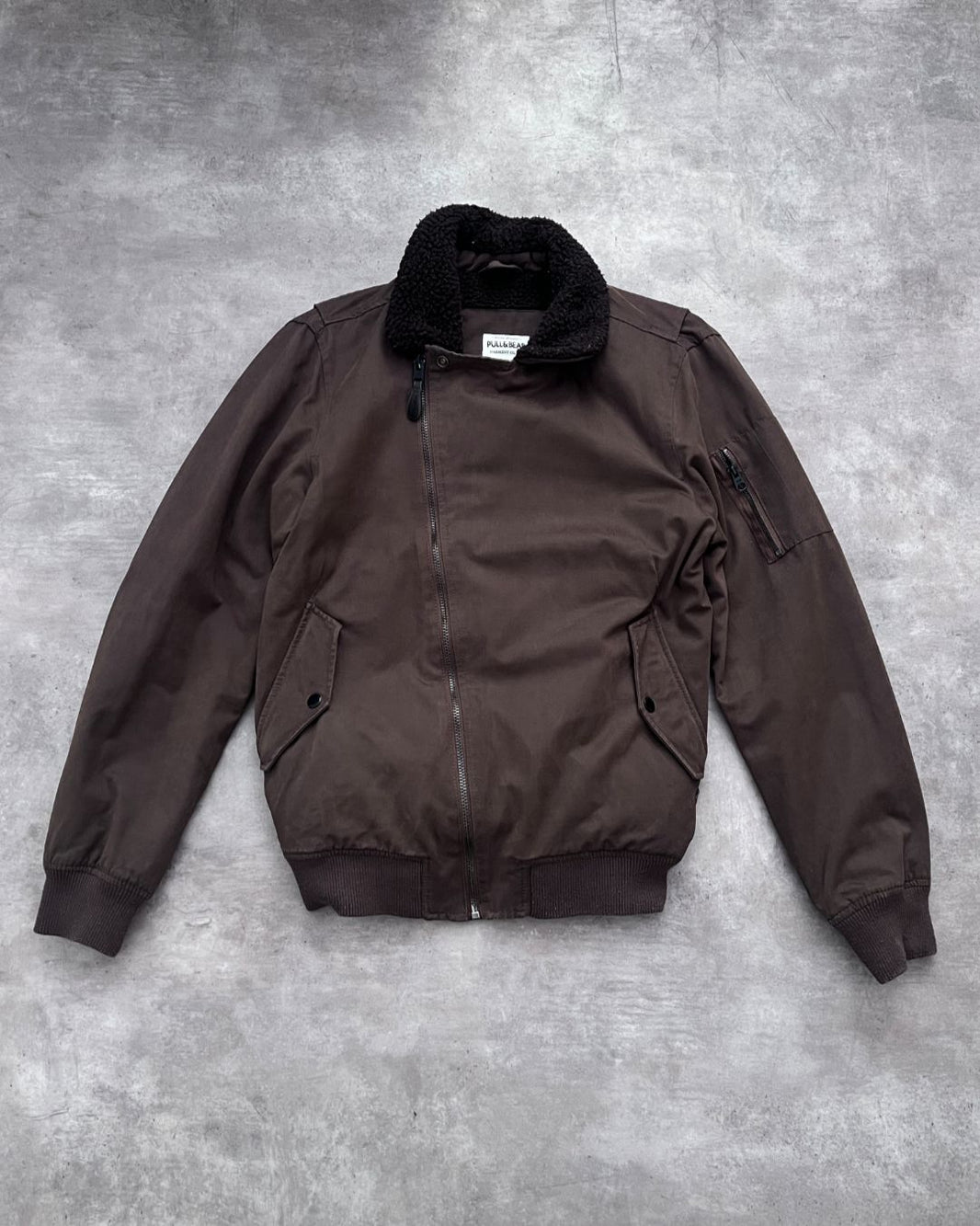 PULL&BEAR SHERPA BOMBER JACKET (M)