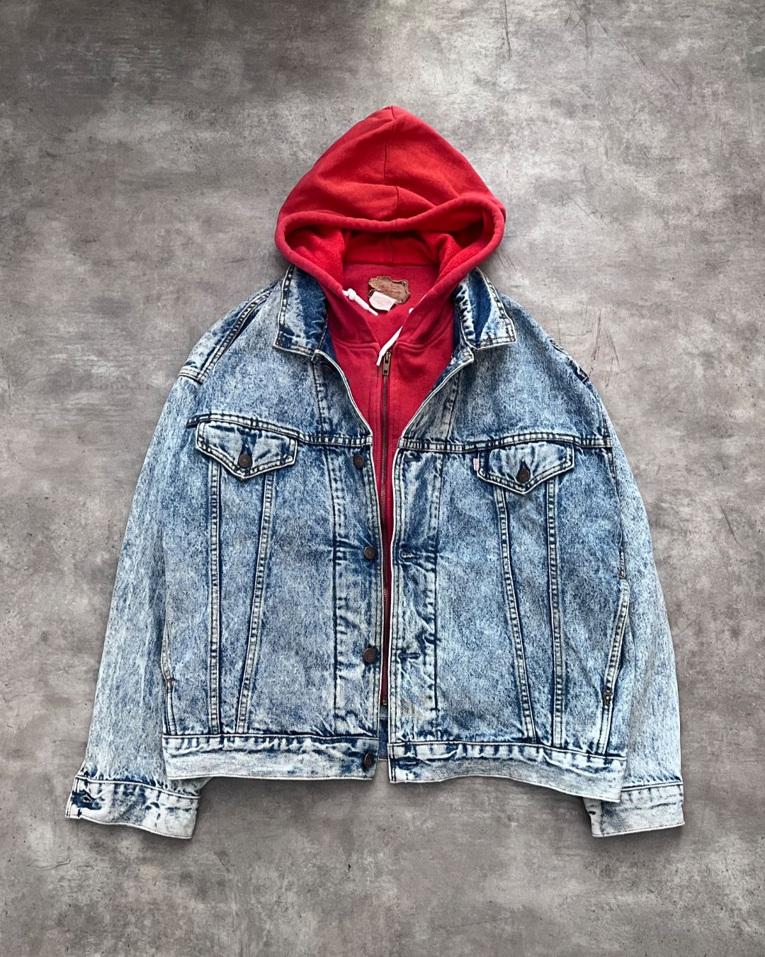 LEVI’S LAYERED DENIM JACKET (M/L)