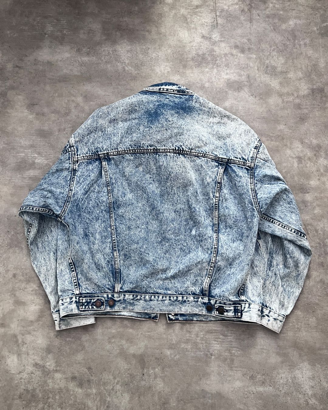 LEVI’S LAYERED DENIM JACKET (M/L)