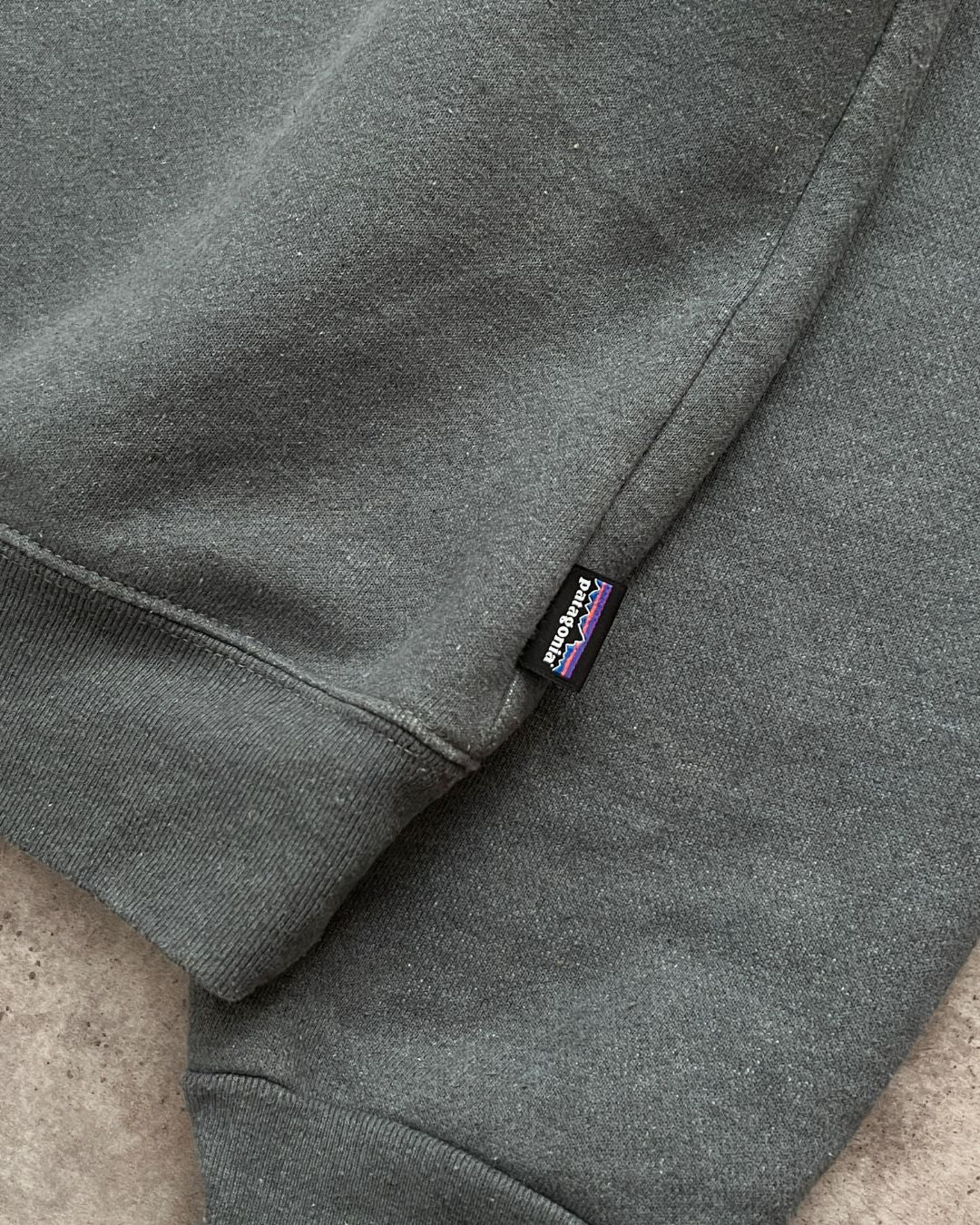 PATAGONIA GRAPHIC CREWNECK (XL)