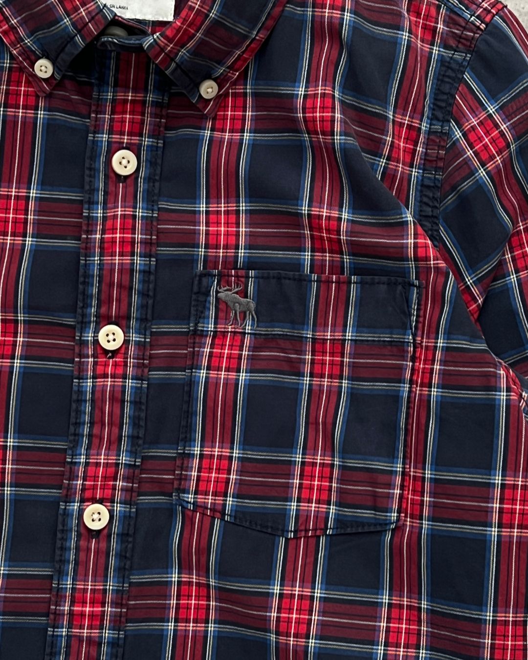 ABERCROMBIE PLAID SHIRT (M)