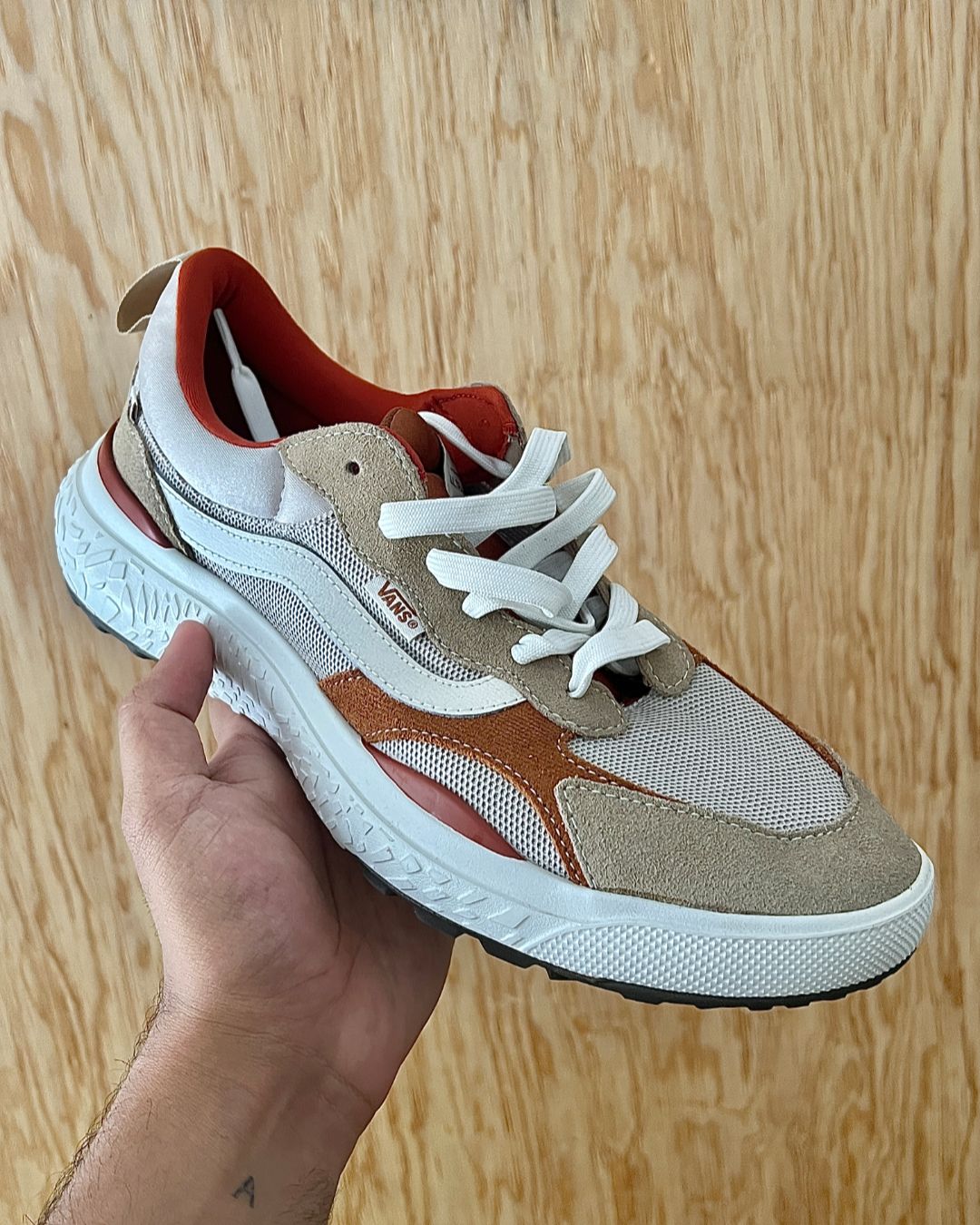 VANS ULTRARANGE (8.5)