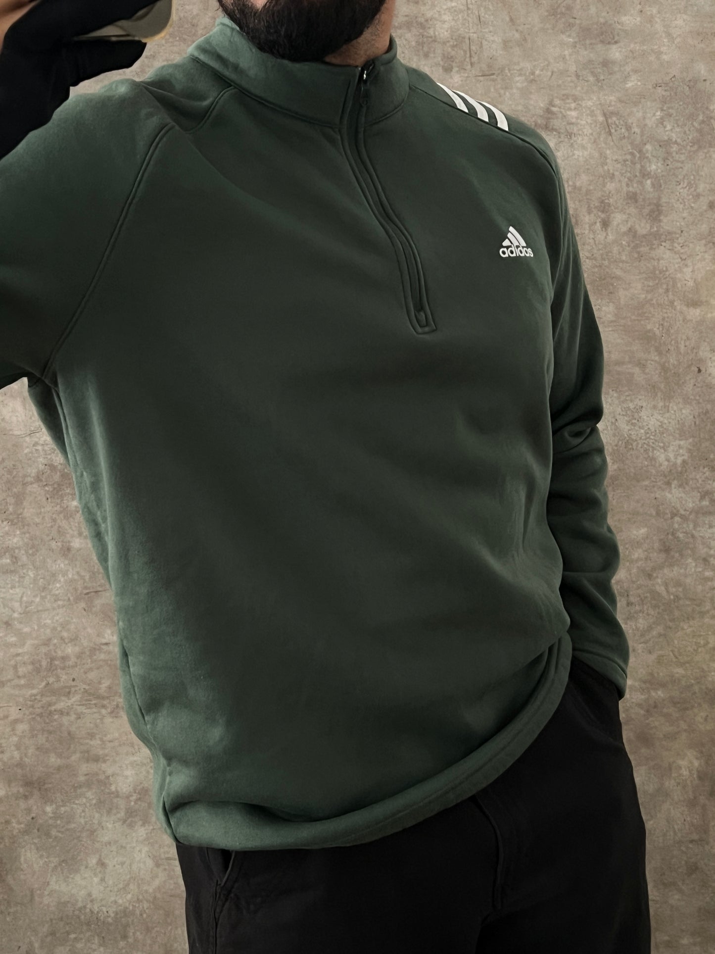 Adidas Sweater (L)