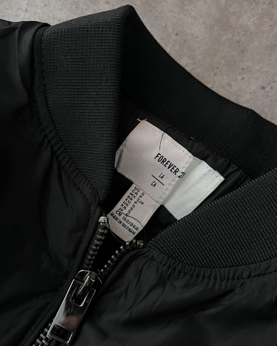BOMBER JACKET F21 (S)