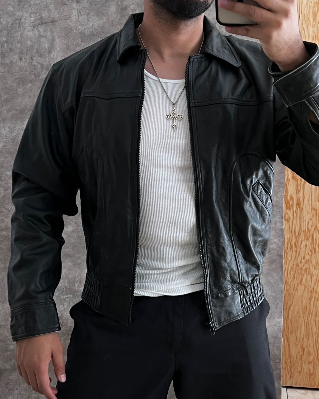 BOMBER LEATHER JACKET (S/M)