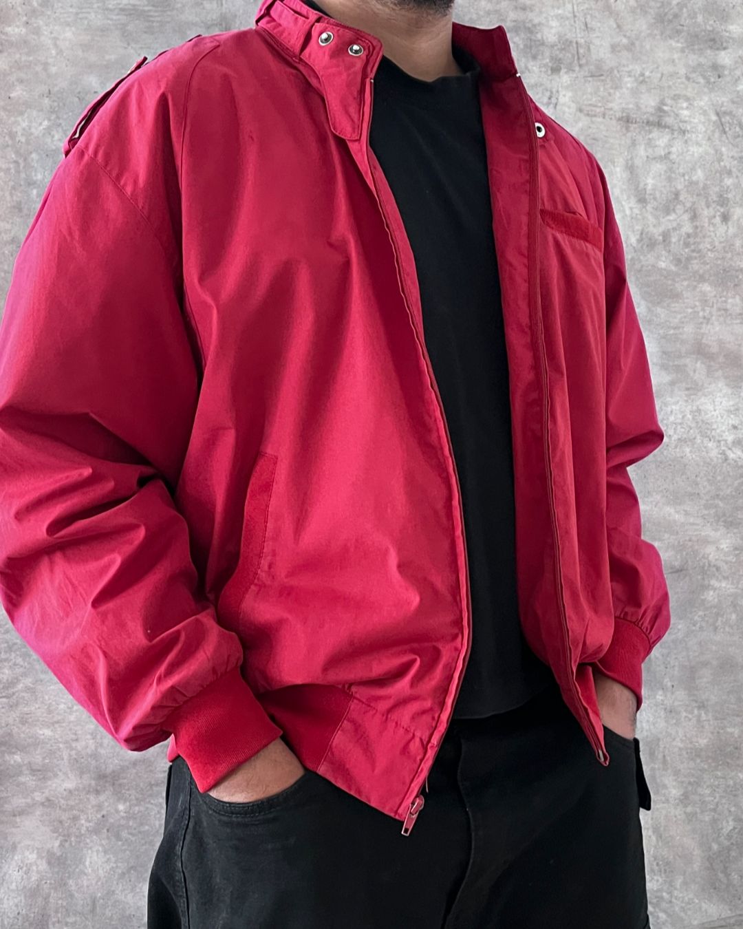 RED JACKET (L)