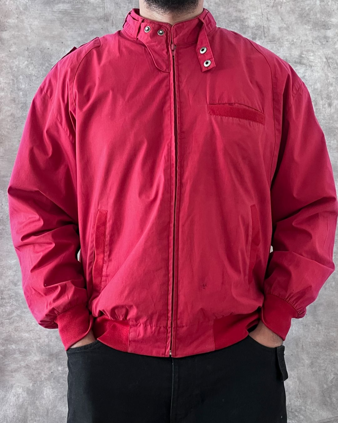 RED JACKET (L)