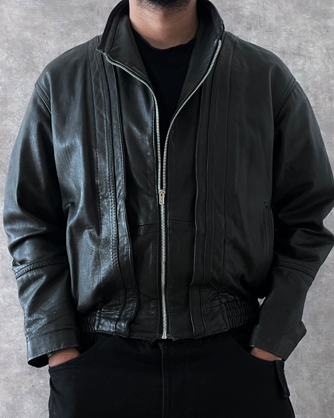 LEATHER JACKET CROPPED FIT (M)
