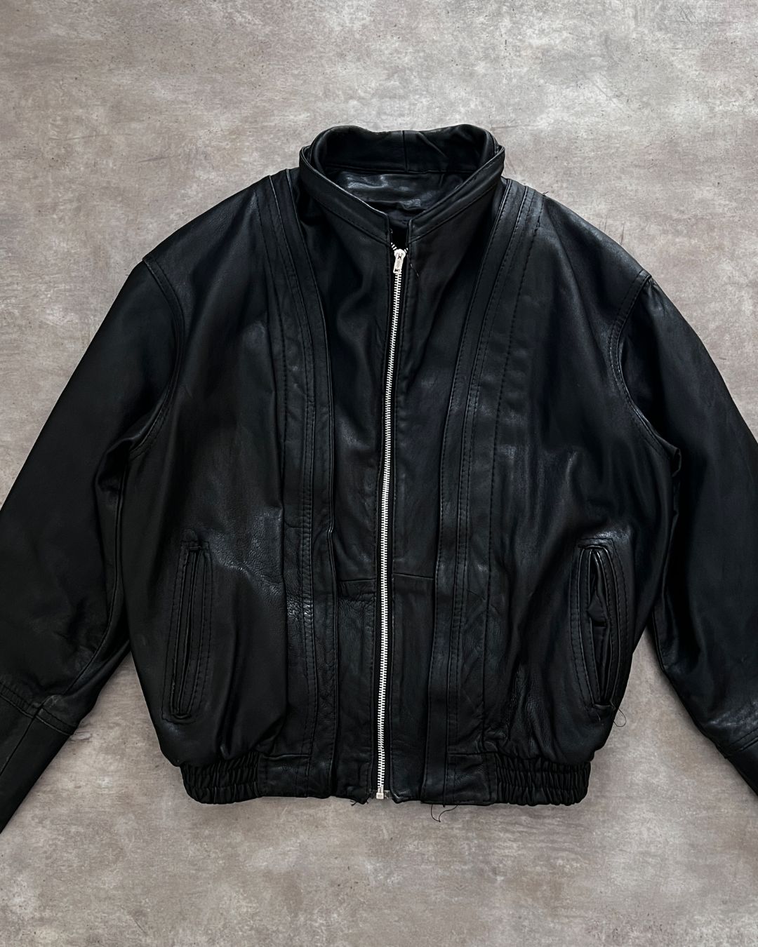 LEATHER JACKET CROPPED FIT (M)