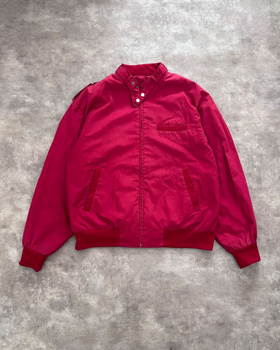 RED JACKET (L)